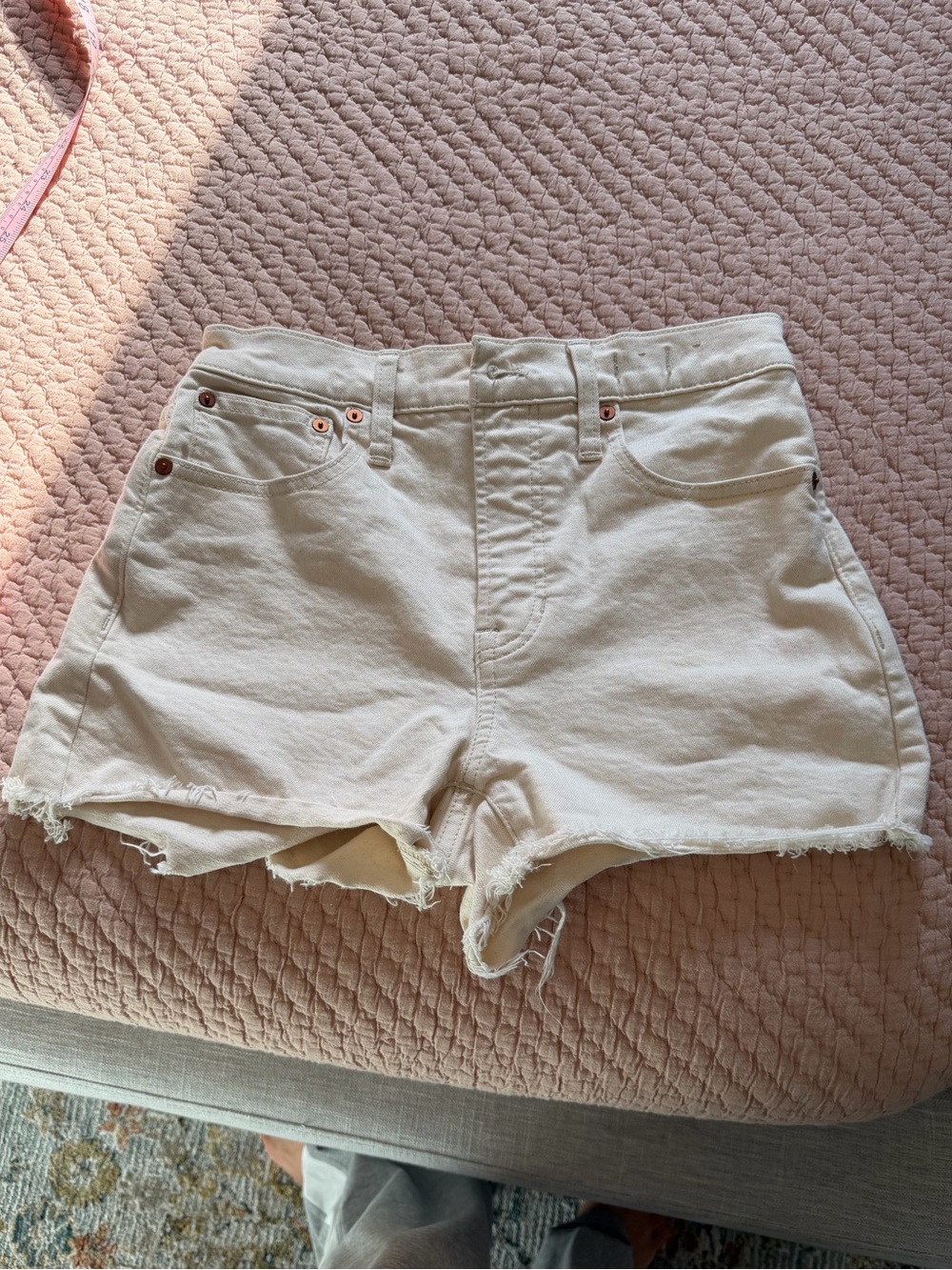 Madewell “Perfect Jean Shorts” in Off White